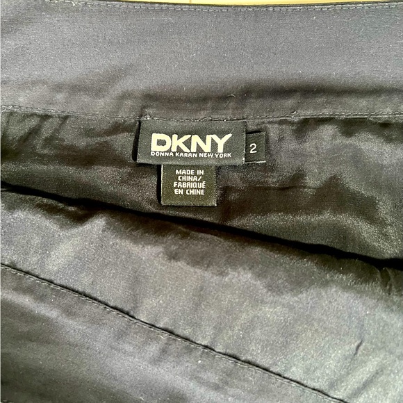DKNY Black and White Embroidered Skirt - Picture 5 of 7